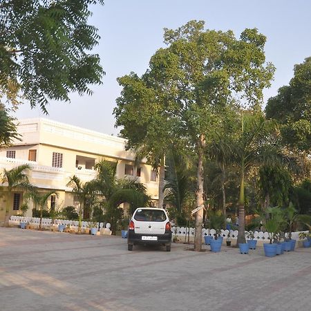 Hotel Eagle Nest Bharatpur Exteriér fotografie